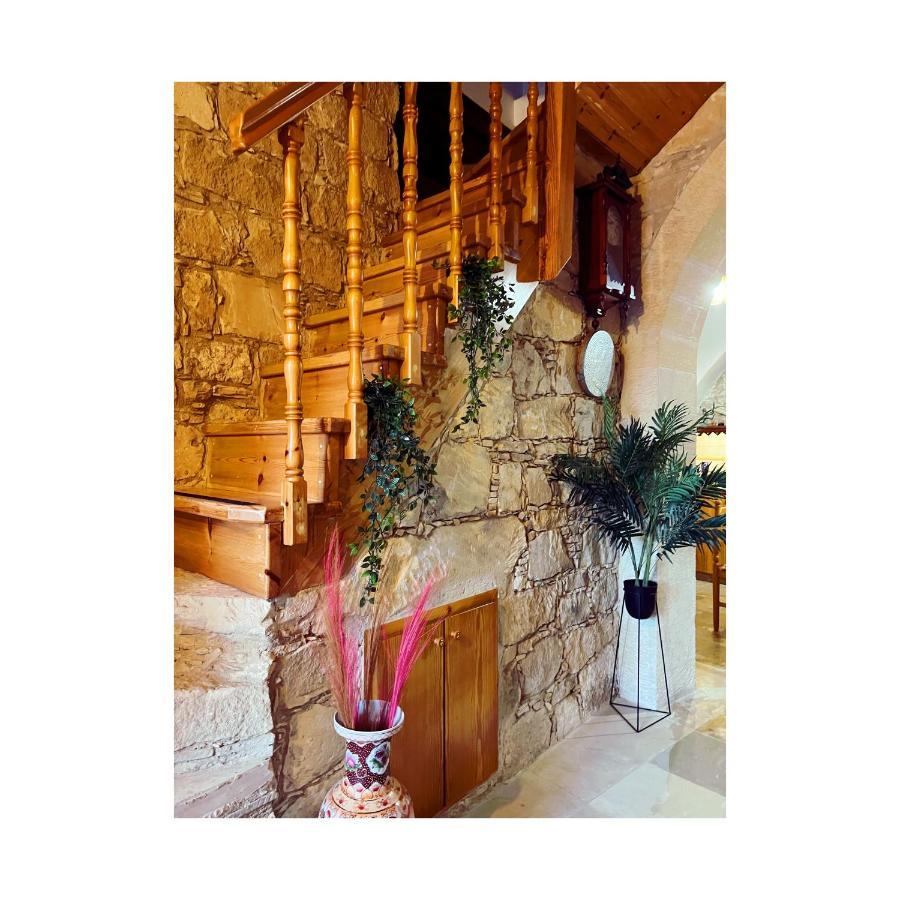 Η Θέα Villa โลฟู ภายนอก รูปภาพ